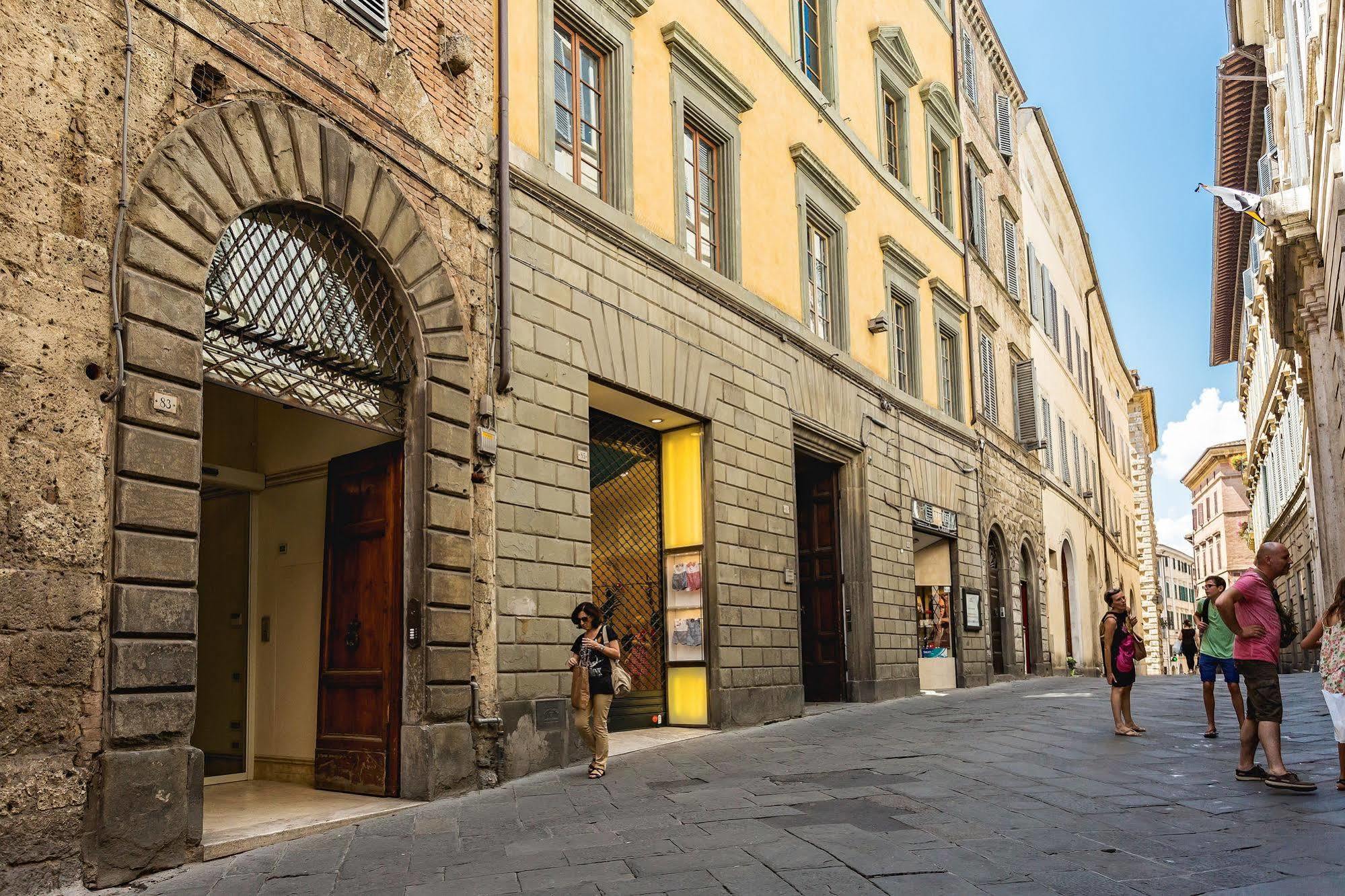 Bed and Breakfast Relais Degli Angeli Residenza D'Epoca Siena Exterior foto