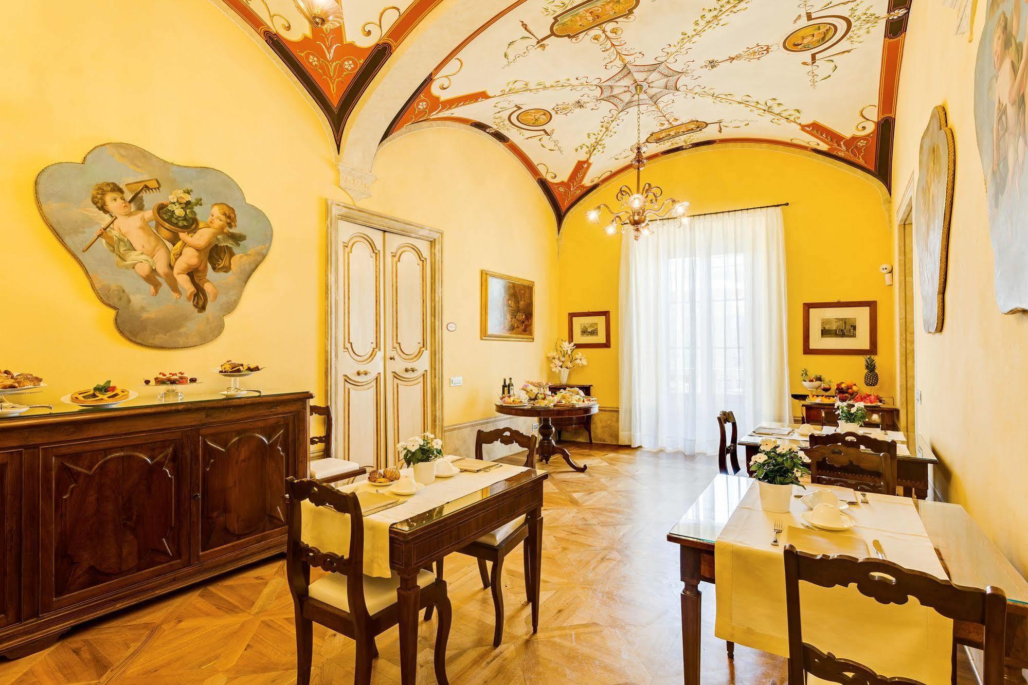 Bed and Breakfast Relais Degli Angeli Residenza D'Epoca Siena Exterior foto